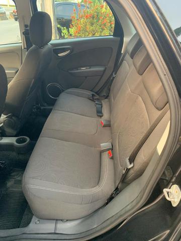 Grand siena motor 1.4 2015 completo 3mil de entrada - Foto 9
