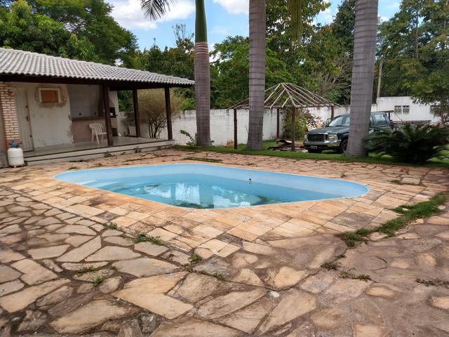 Arniqueiras QD 05 Casa piscina churrasqueira lote 970m condomínio só 500mil - Foto 2