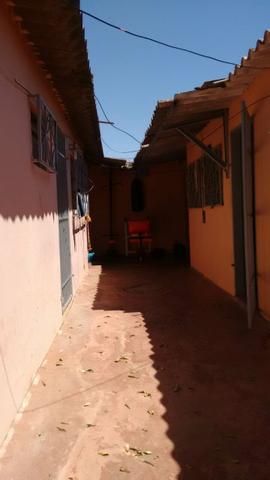 QNG 23 Casa com 7 kits alugadas mais pode construir um prédio no lote só 550mil - Foto 4