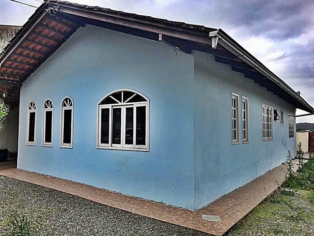 Casa para alugar com 3 dormitórios em Iririu, Joinville cod:08433.001