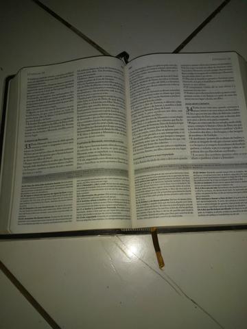 Biblia de estudo - Foto 5