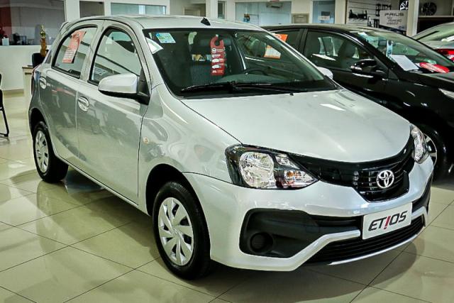 TOYOTA ETIOS HATCH X 13L AT 19/20 - Foto 6