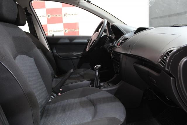 PEUGEOT 207 2010/2011 1.4 X-LINE 8V FLEX 4P MANUAL - Foto 4