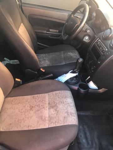 Vendo Carro Ford Fiesta Sedan - Foto 8