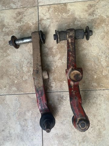 Braço suspençao superior iveco daily 3510 original cada 150 reais - Foto 5