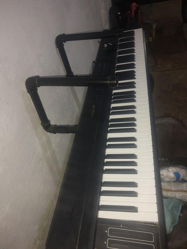 Vendo piano digital 