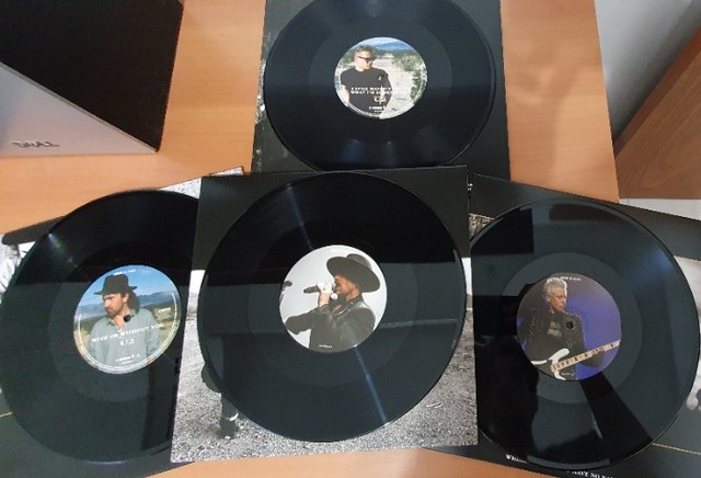 U2 - The Joshua Tree Singles Vinyl Collection - Importado - Foto 2