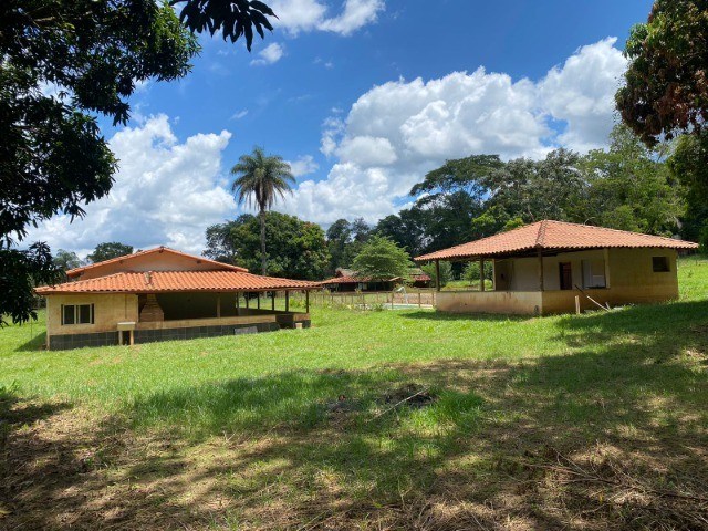  Fazendinha de 4 hectares, as margens do Rio das Velhas,casa, espaço gourmet e muito mais.