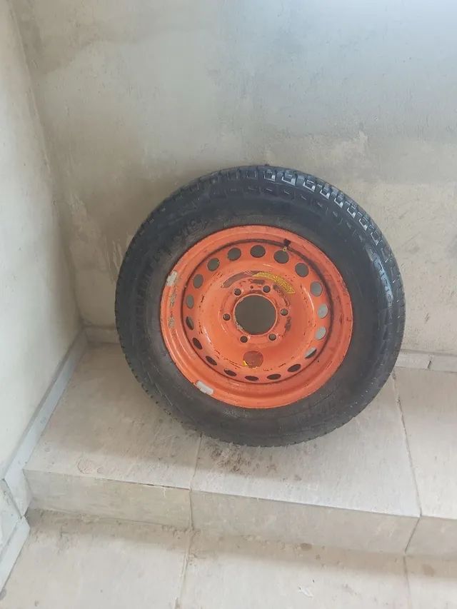 Pneus 215/65/r16 com rodas completo! - Foto 6
