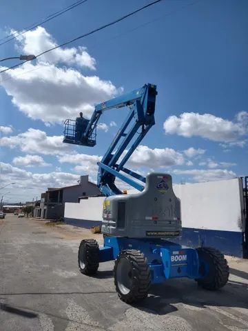 Locação de plataforma elevatória articulada 20 metros / diesel