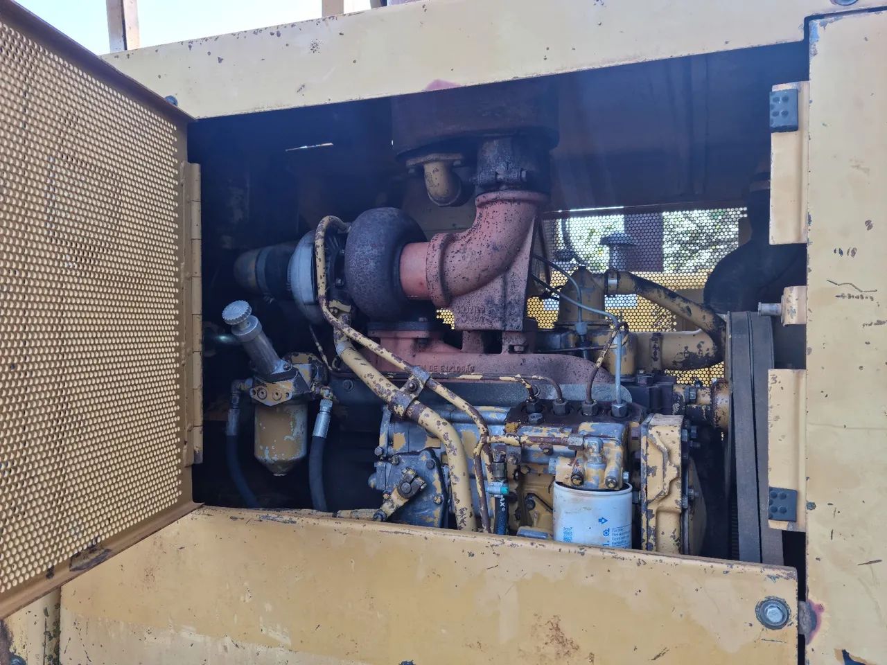 Pá carregadeira Caterpillar 930T segundo dono ano 1993 transmissão Caterpillar - Foto 2