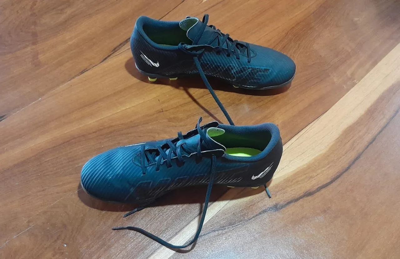 Chuteiras Nike Mercurial - Tamanho 40 - Foto 2