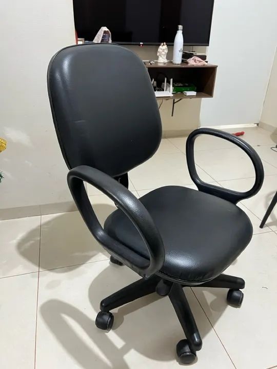 Cadeira de Escritório Giratória com Rodinhas