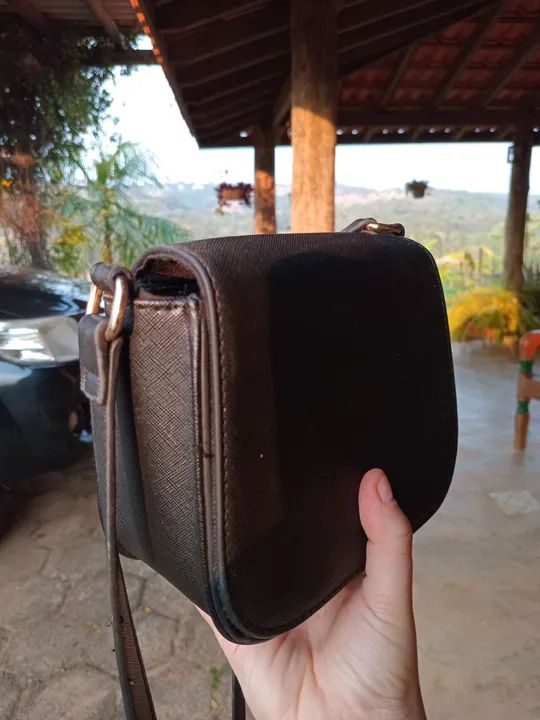 bolsa transversal preta meia lua