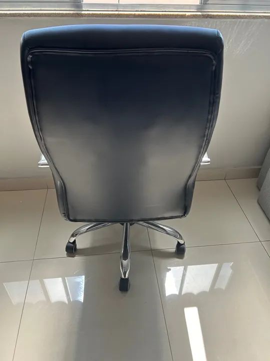 Cadeira de Escritório Giratória com Rodinhas - Foto 4
