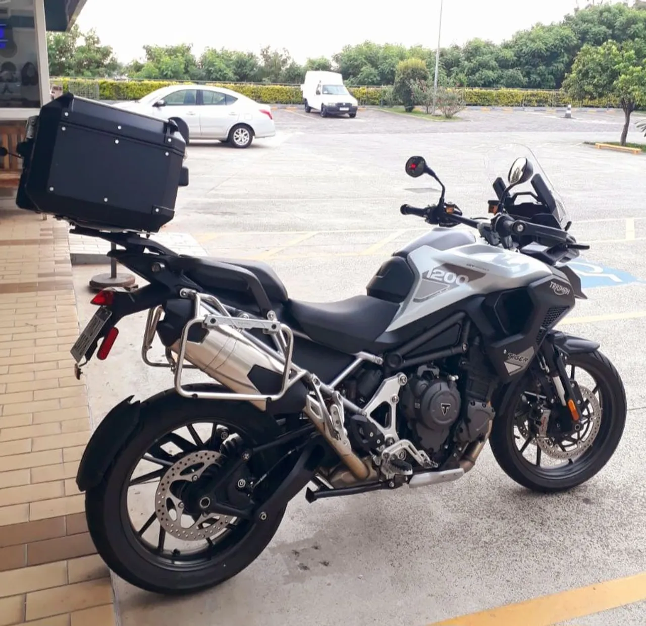 Triumph Tiger 1200 GT Pro - apenas 4.500km rodados - 2024