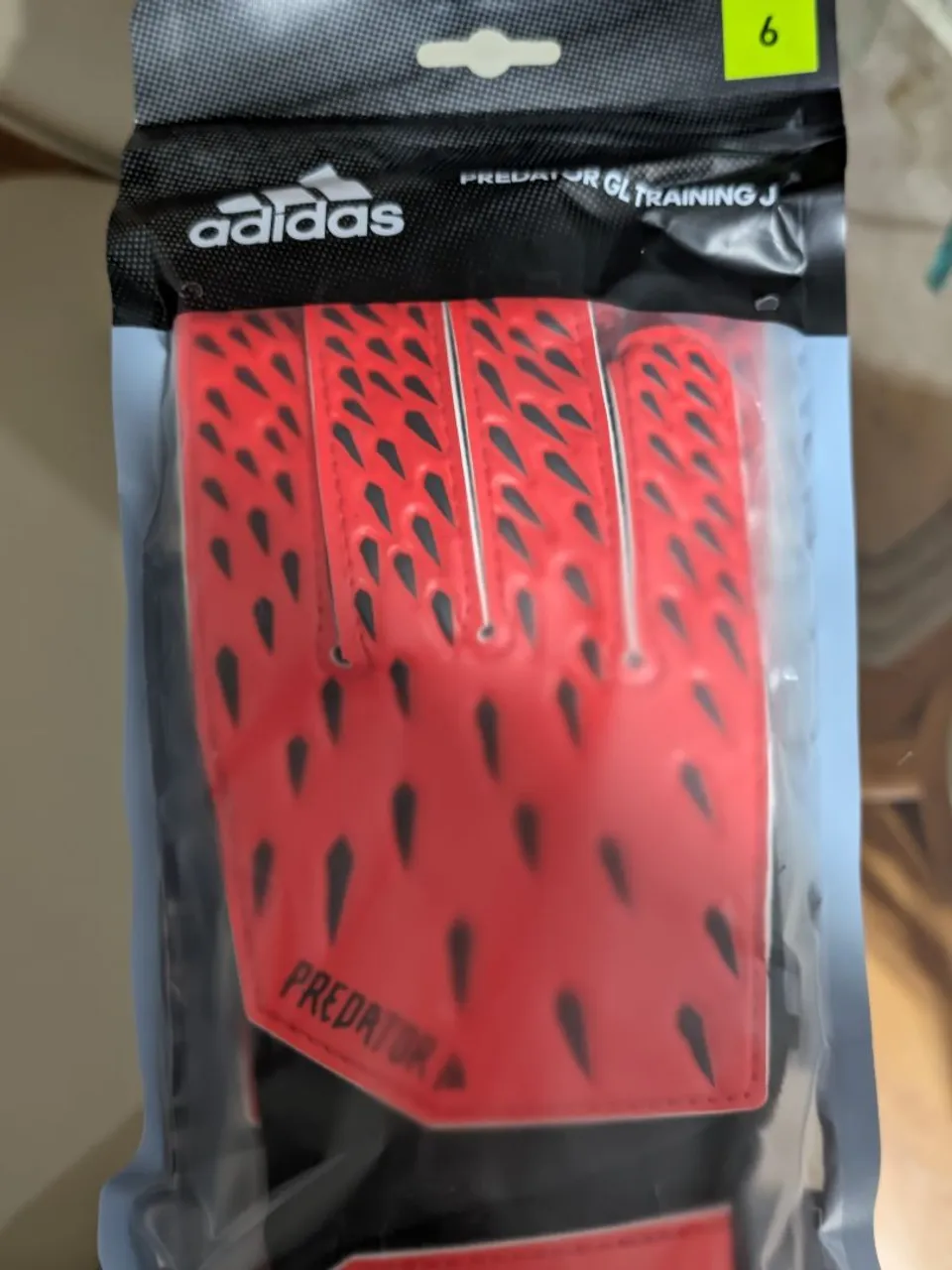 Luvas de Goleiro Adidas Predator GL Training J - Tamanho 6
