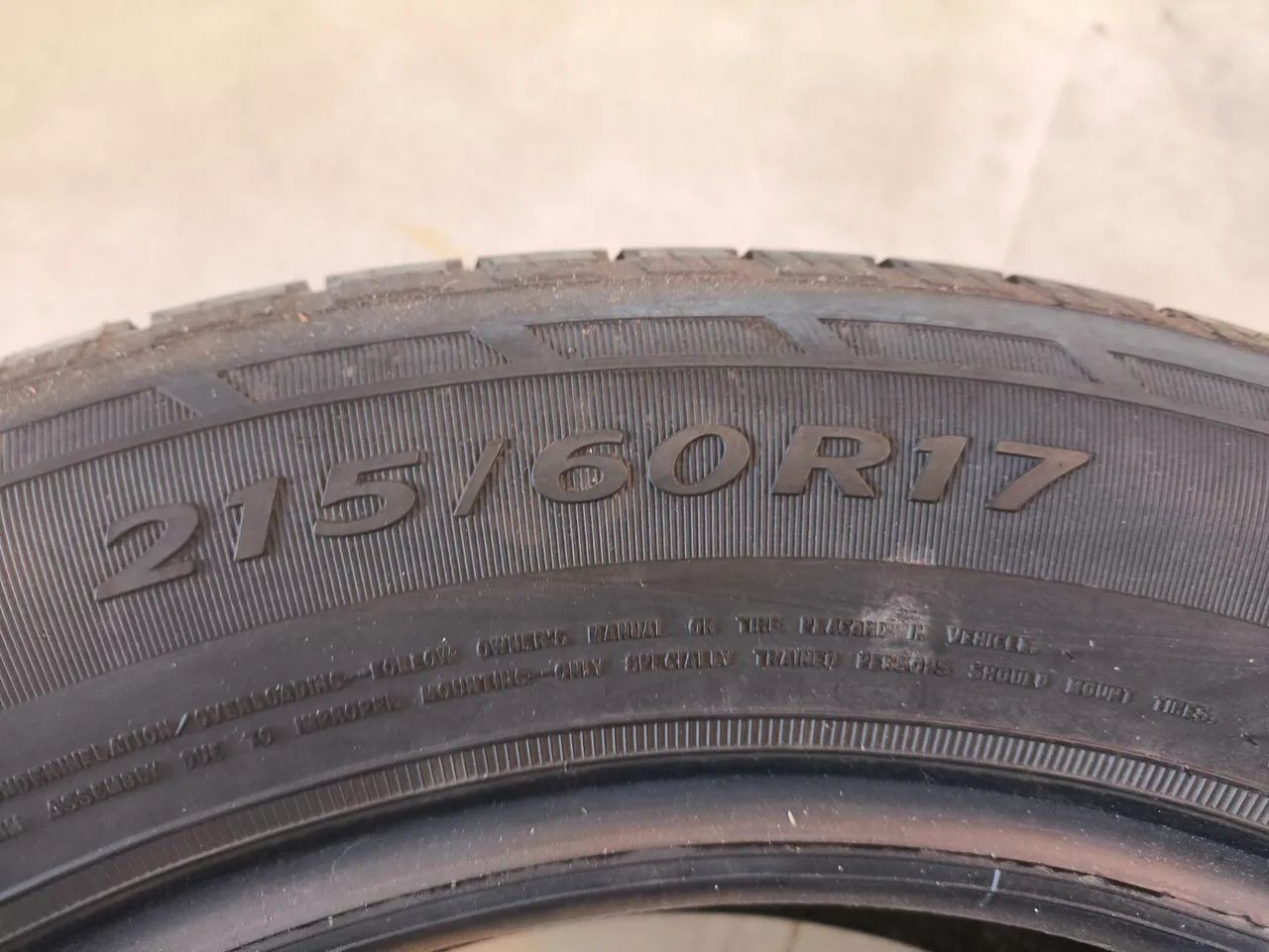 Pneu 215/60/R17 Goodyear - Foto 2