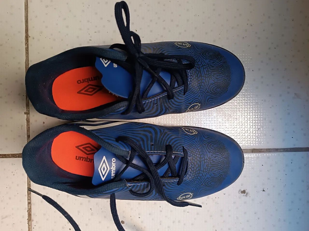Chuteira Umbro Orbit