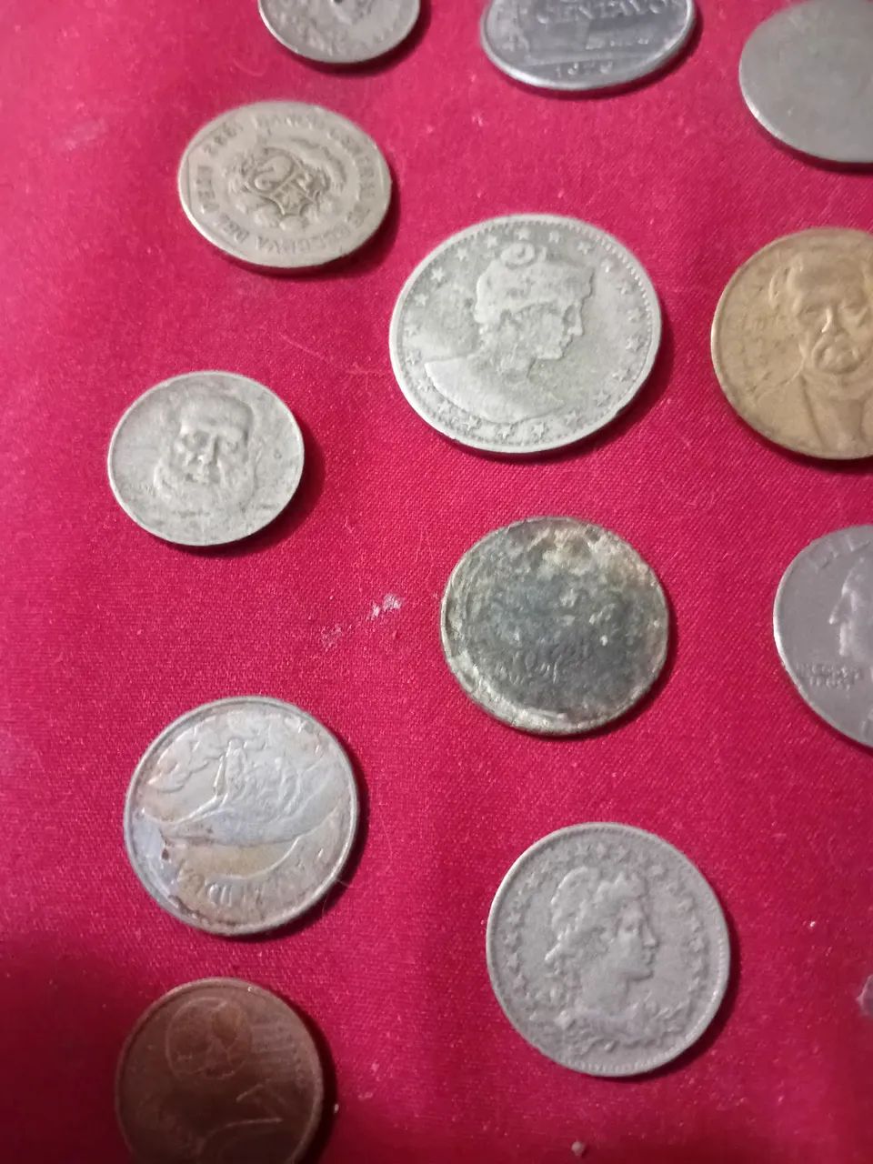 Coleção de moedas antigas vários anos países vendo tudo ou por peça me manda que procura  - Foto 5