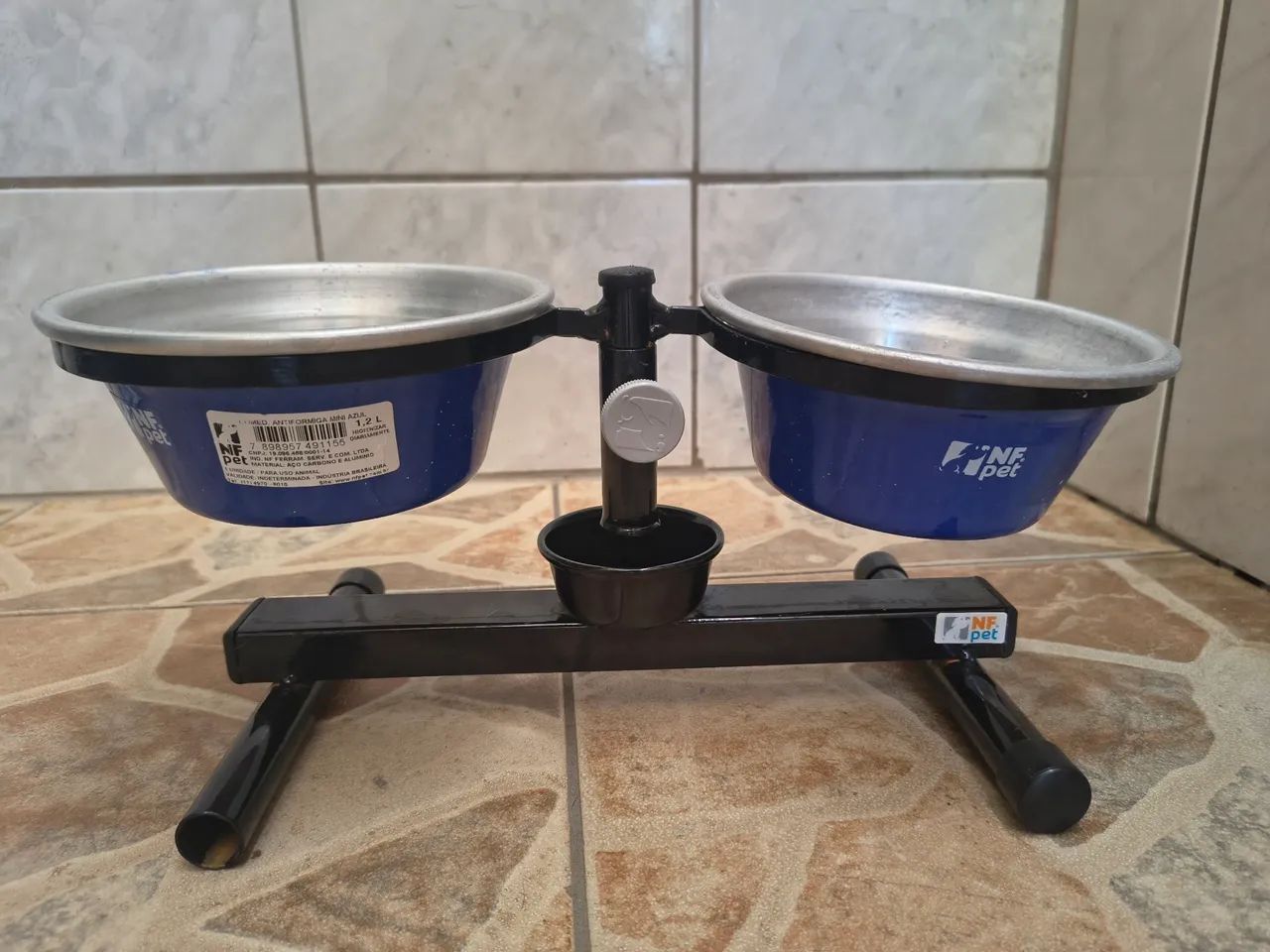 Comedouro anti formigas 64584932166658120