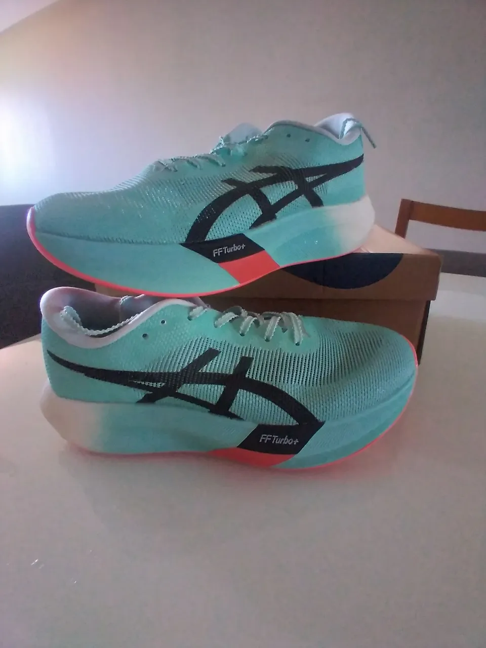 Tênis Asics Metaspeed paris tam. 40br