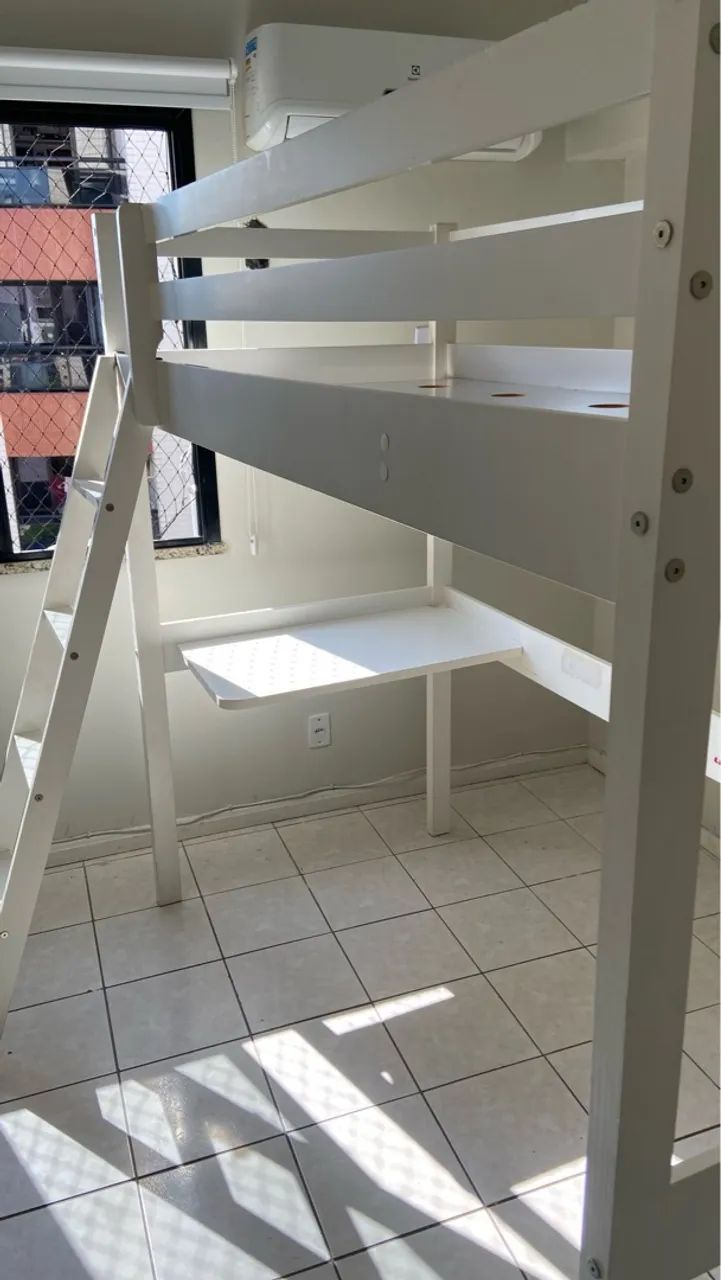 Cama suspensa com escrivaninha Tok Stok semi nova - Foto 5
