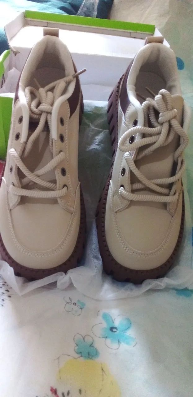Tênis Casual Feminino Bege tamanho 36