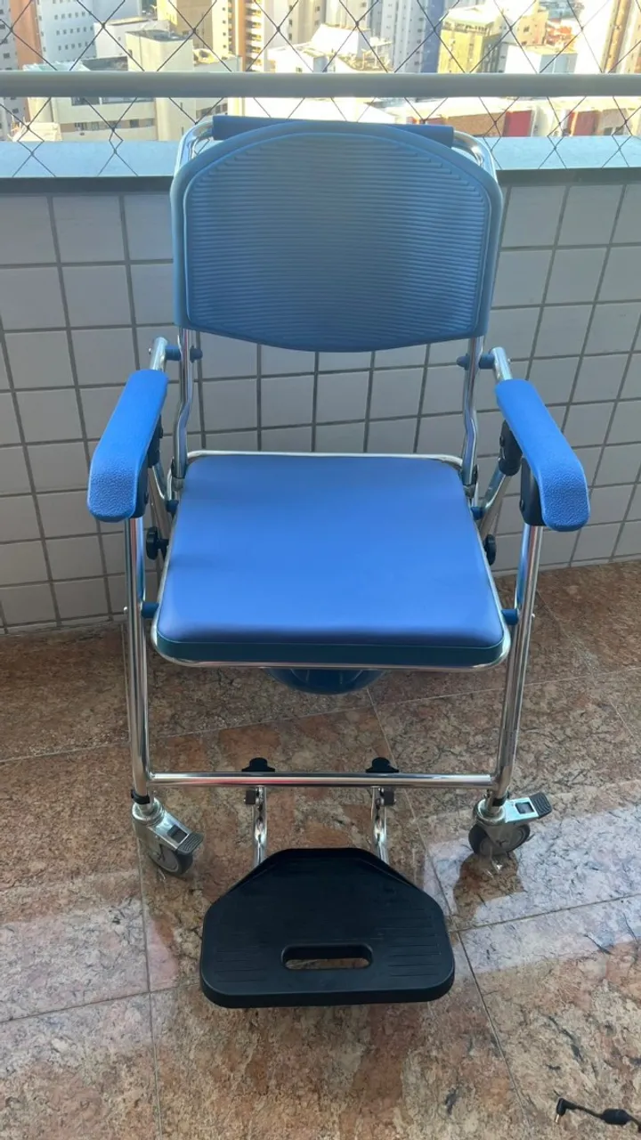 Cadeira De Banho Higienização Dobrável de Alumínio