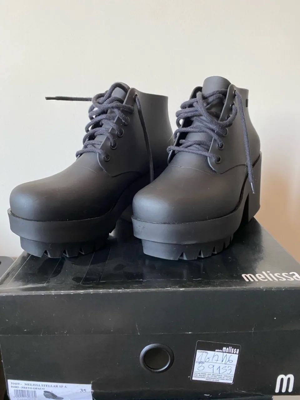 Bota Melissa Stellar Preta - Nova - desapego 