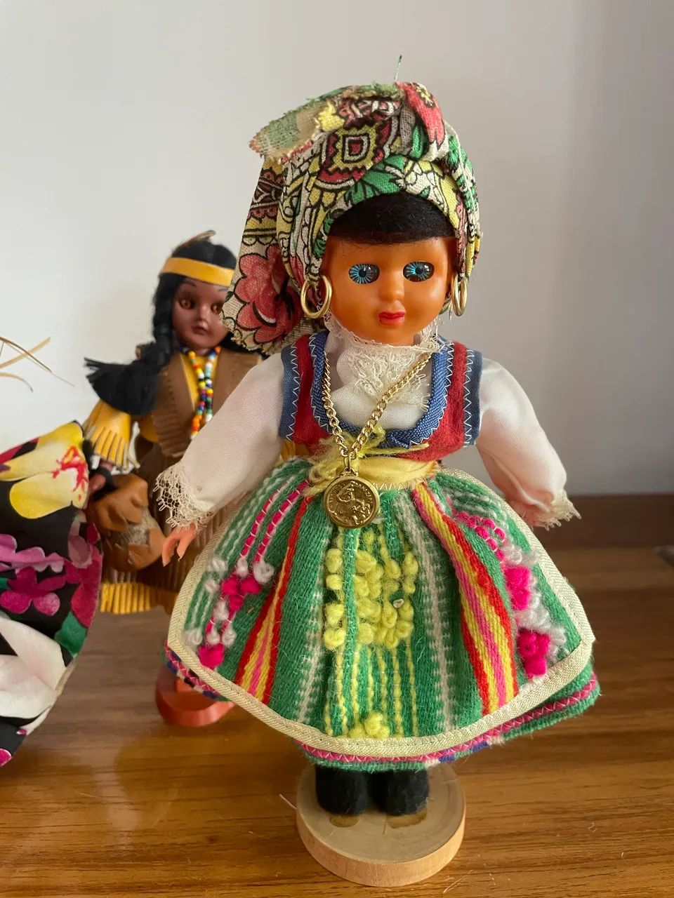 3 Bonecas Étnicas de Coleção 