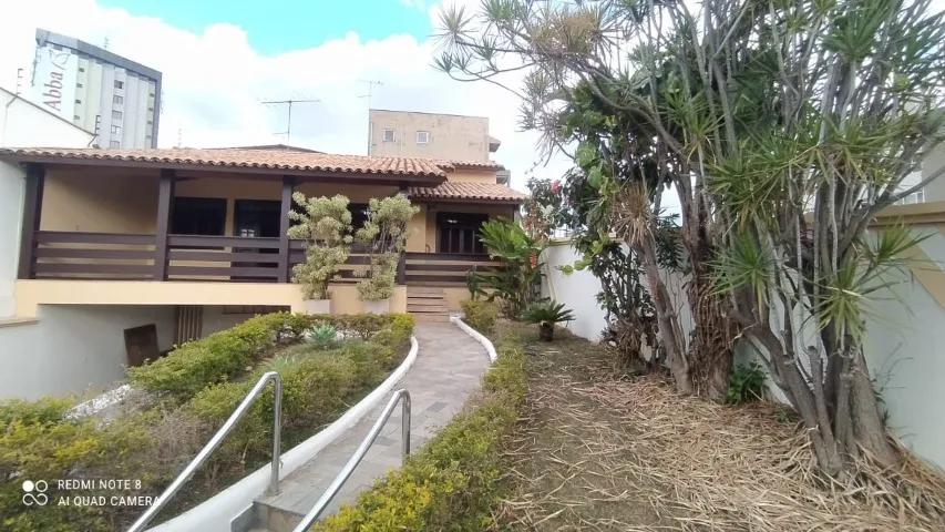 Casa Comercial para Alugar - 200m - Centro de Betim/MG