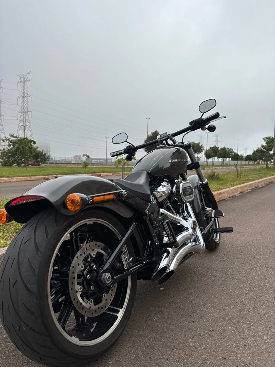 Harley Davidson Breakout