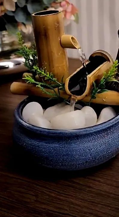 Fonte de água para decoração de mesa