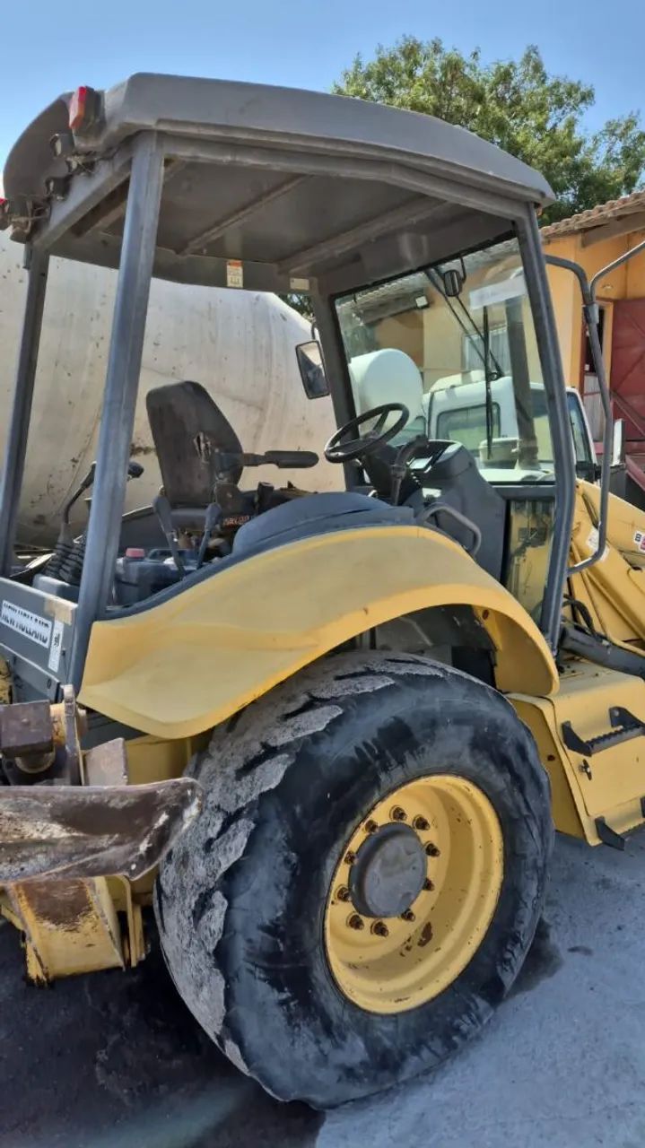 Retroescavadeira New Holland e JCB - Foto 4
