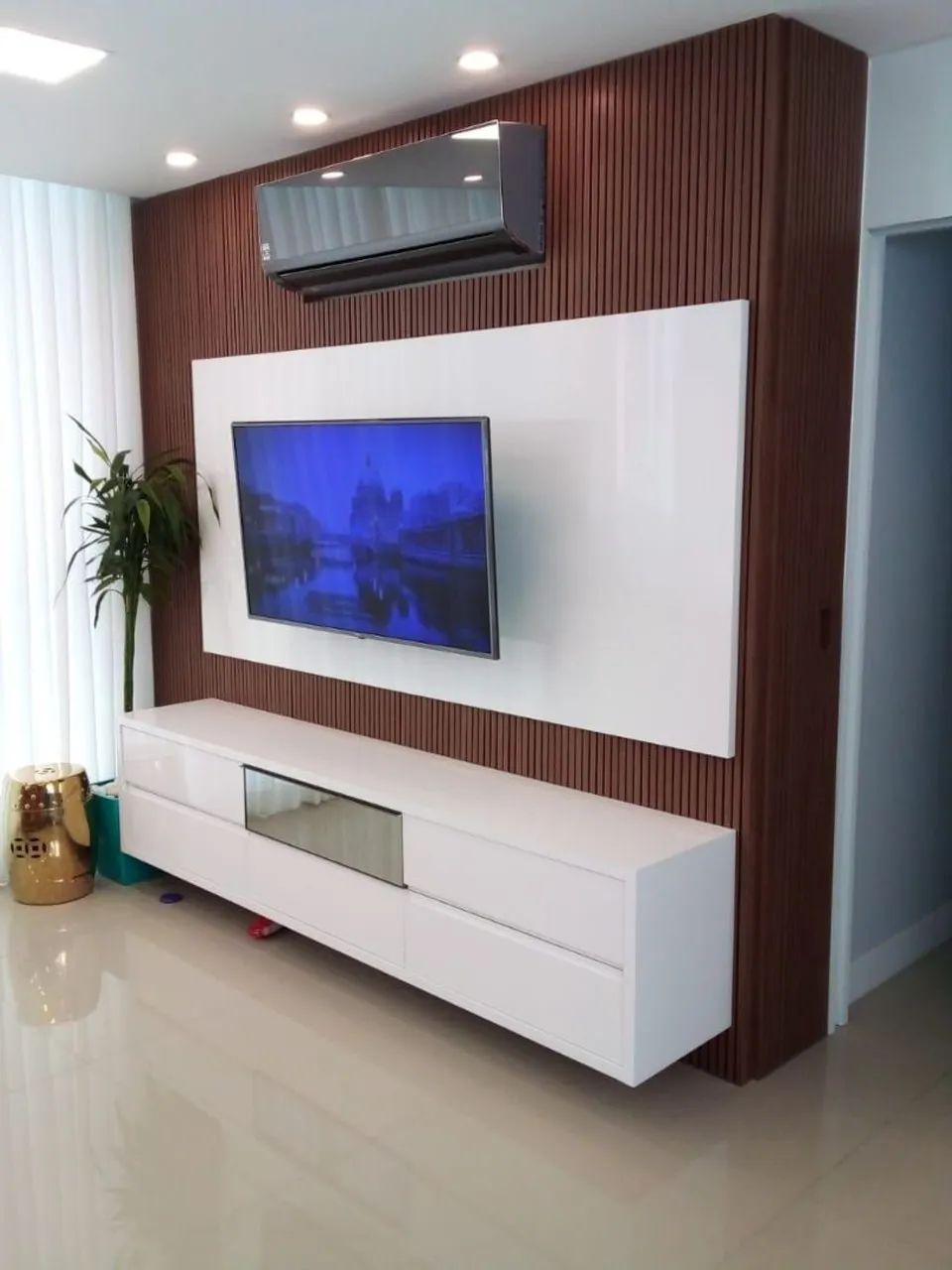 Painel para TV Fabricado em MDF Móvel Planejado 