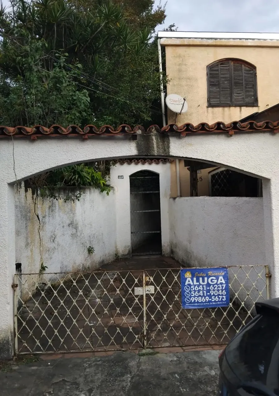 ALUGO CASA TERREA COM 01 DORMITORIO E GARAGEM NA VILA CRUZEIRO