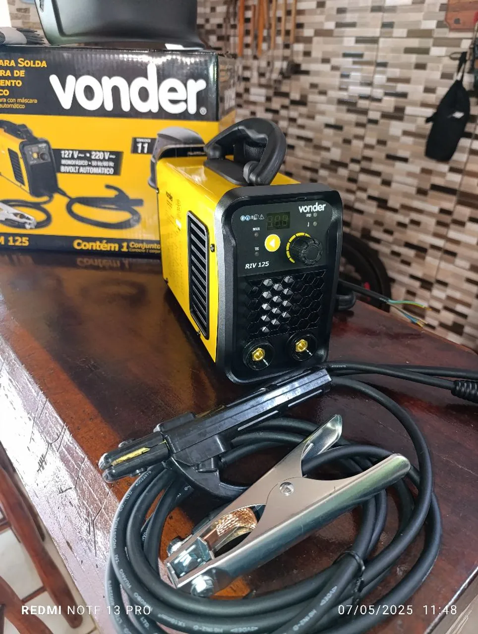 Máquina de Solda Inversora Vonder RIV 125 - 127V/220V