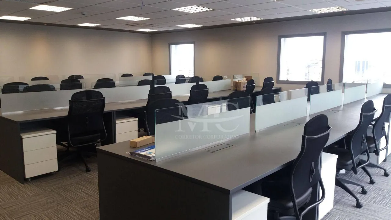SALA MOBILIADA METRO FARIA LIMA