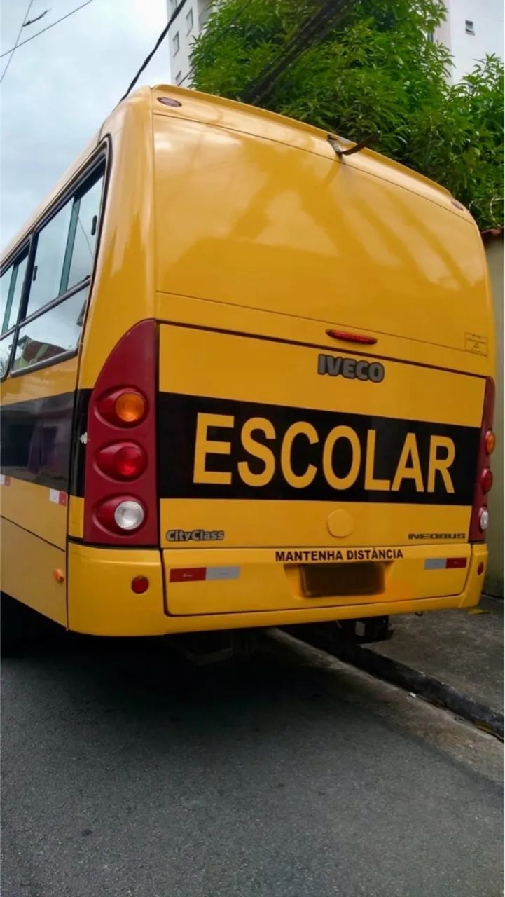 Escolar ônibus no doc - Foto 3