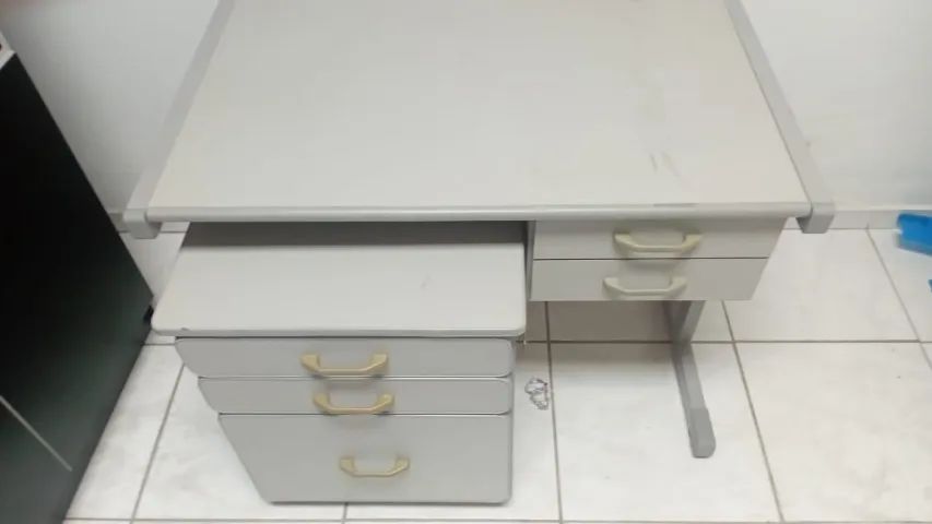 Mesa escritório, o arquivo é a parte