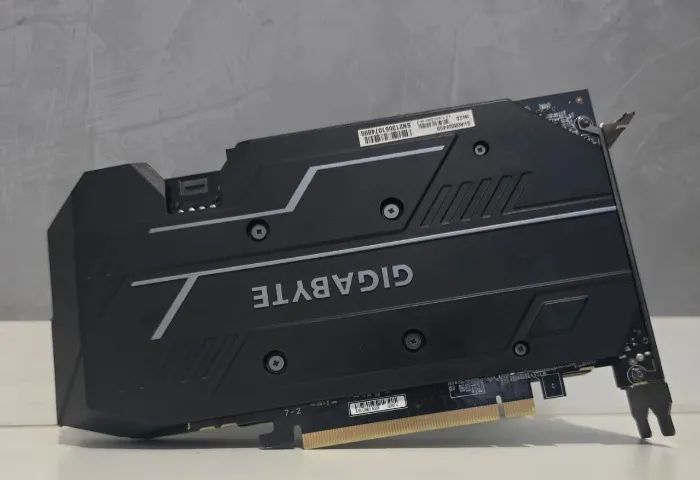 RTX 2060 6GB GIGABYTE - Foto 2