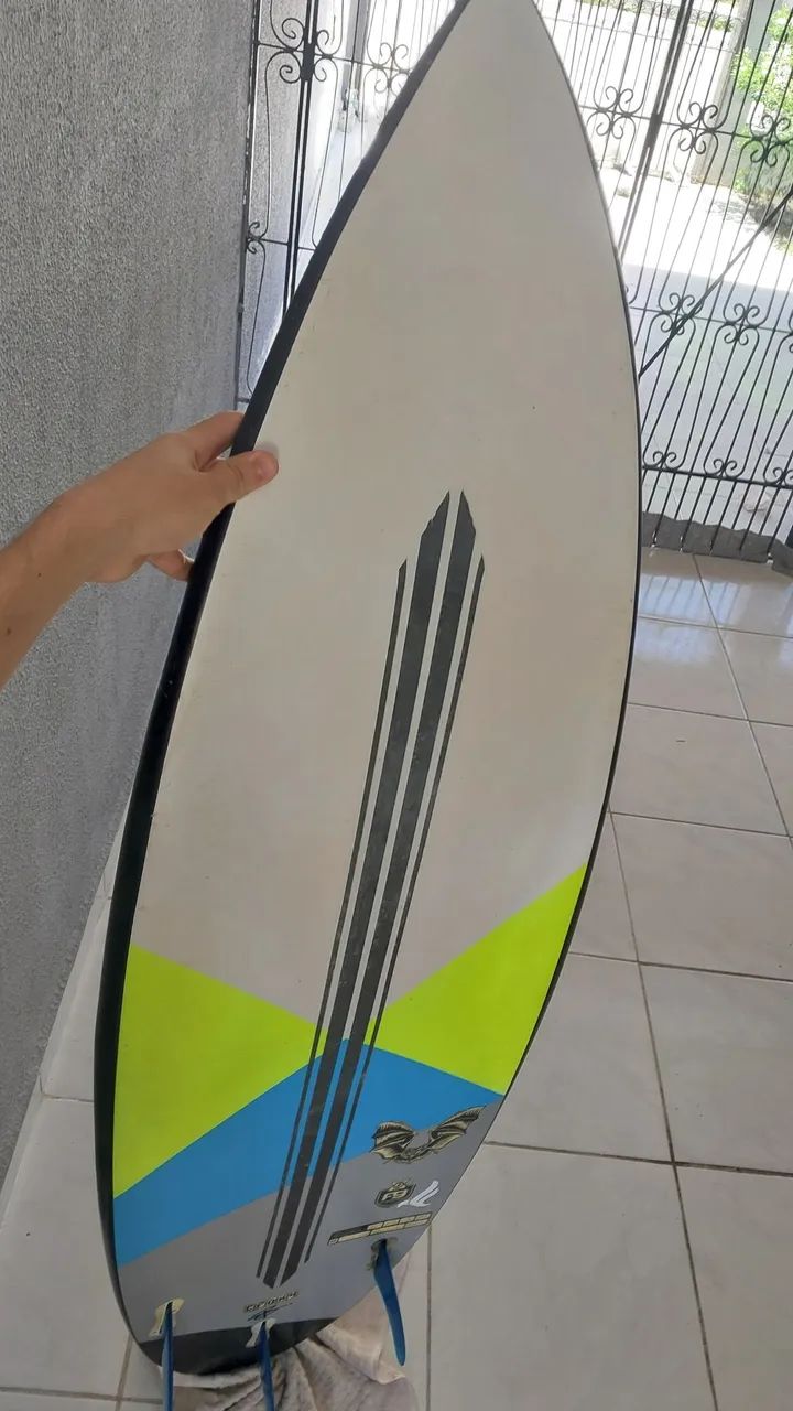 Prancha de Surf 5'11 com leash profissional  - Foto 5