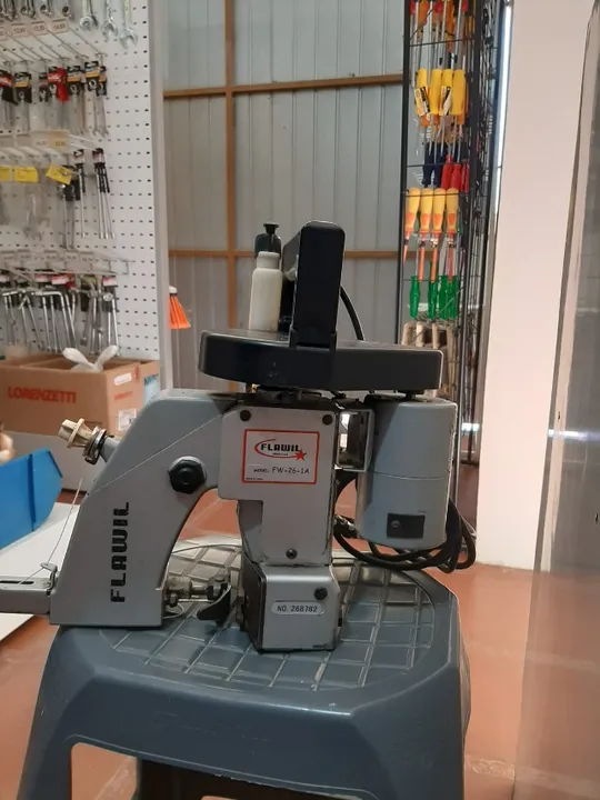 Máquina de Costura Fechadeira Flawil Portátil