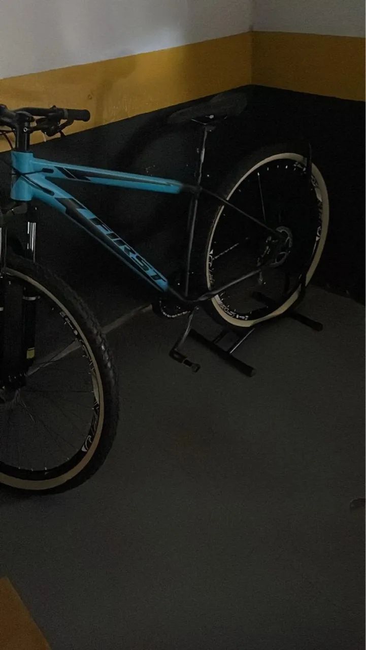 Bike montada, toda em Shimano, Bicicleta First aro 29 - Foto 2