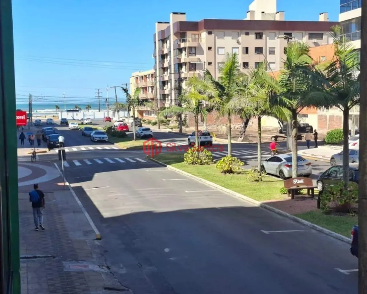 Apartamento de 3 quartos disponível para locação anual.