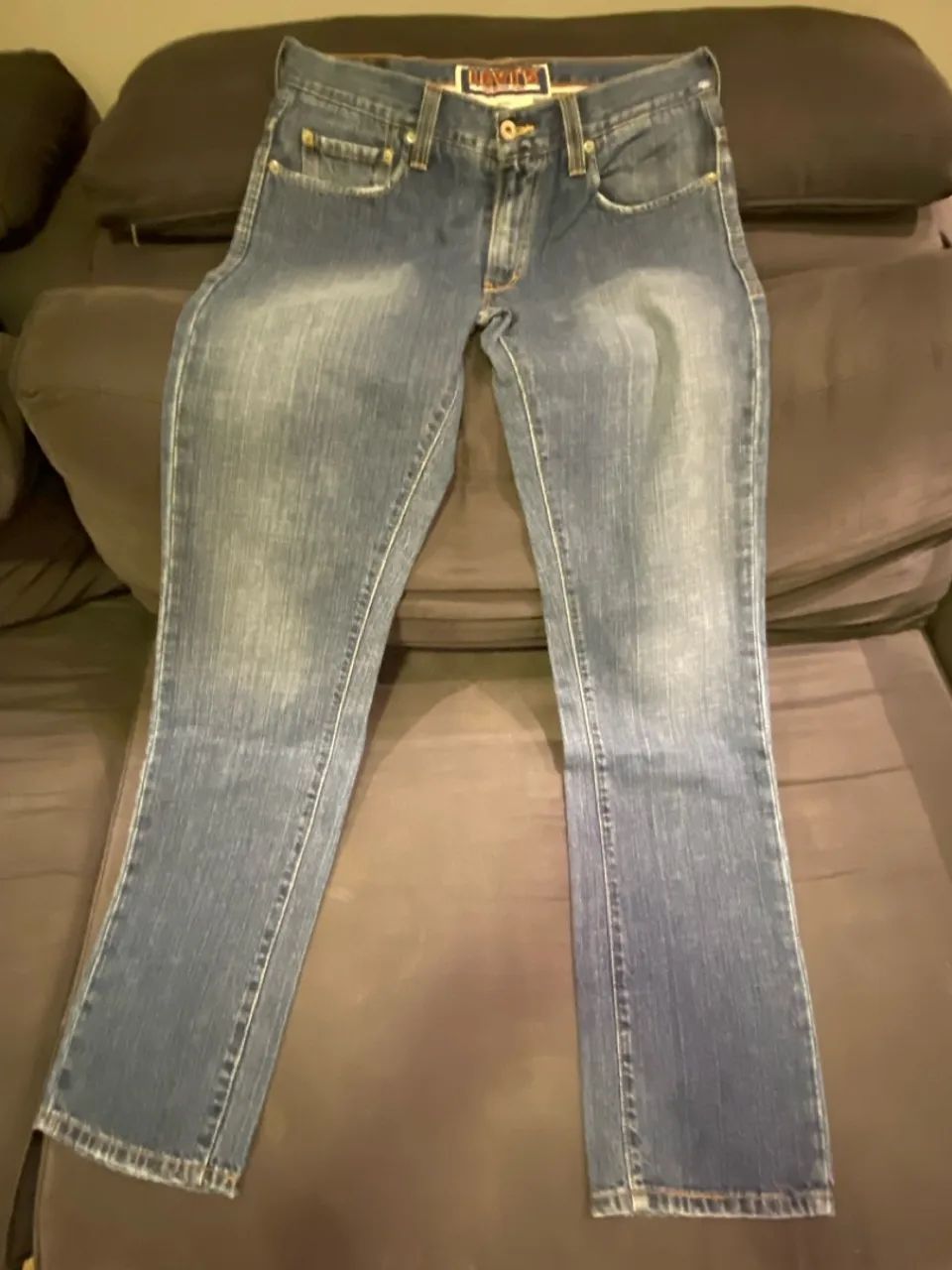 Calça feminina Levis