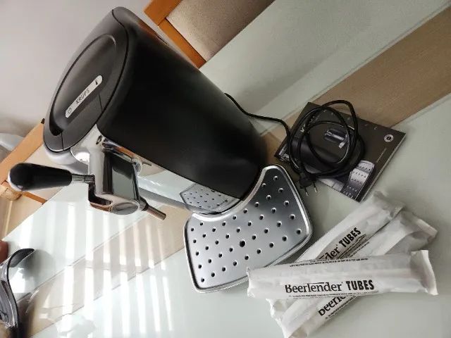 Máquina de Cerveja Krups Beertender Cervejeira VB215855 / BPA 220V semi-nova - Foto 5