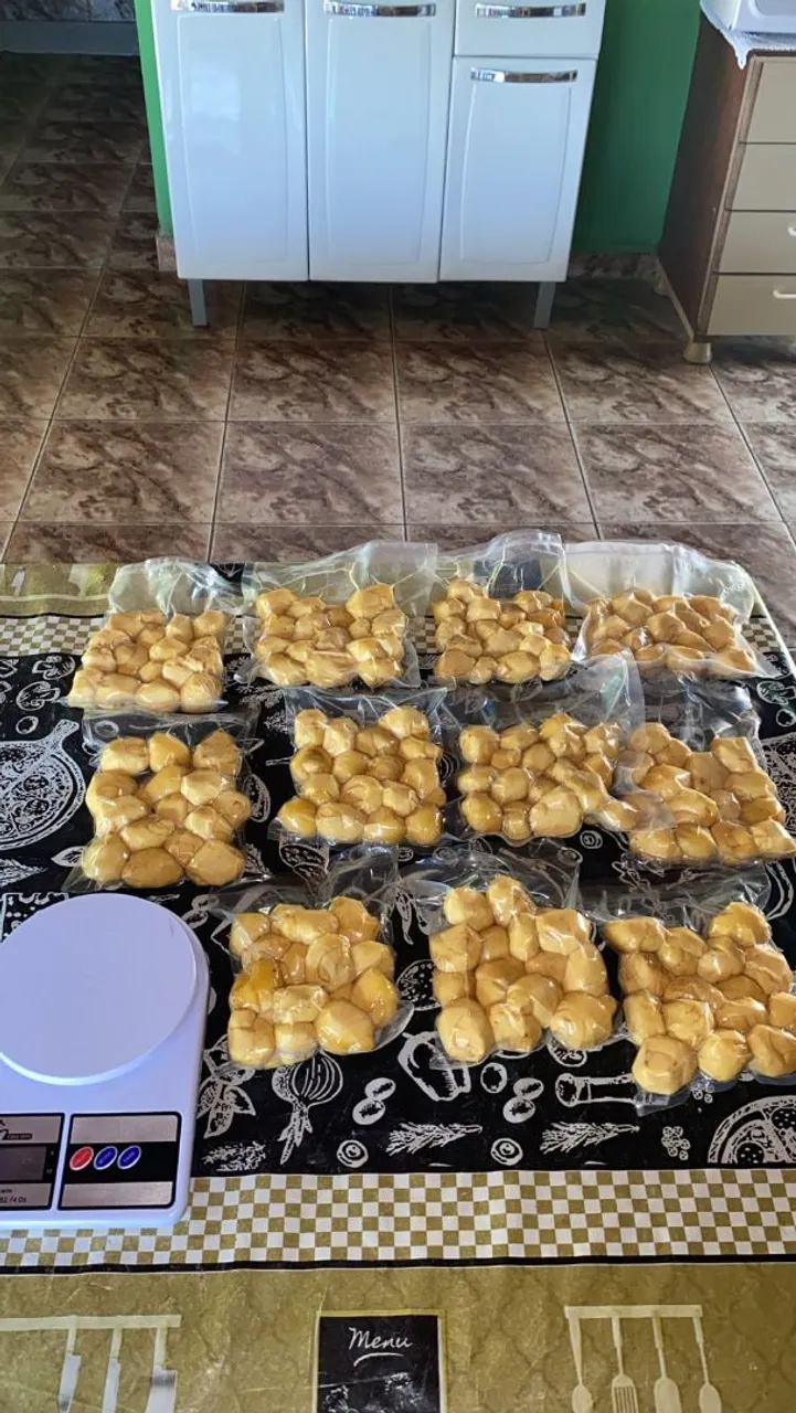 Pão de Queijo Congelado - Pacotes Práticos!