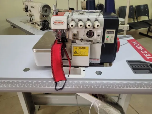 Maquina de costura Ponto cadeia direct drive